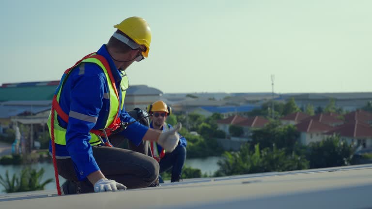 Best Commercial Roofing Services  in Middleport, OH